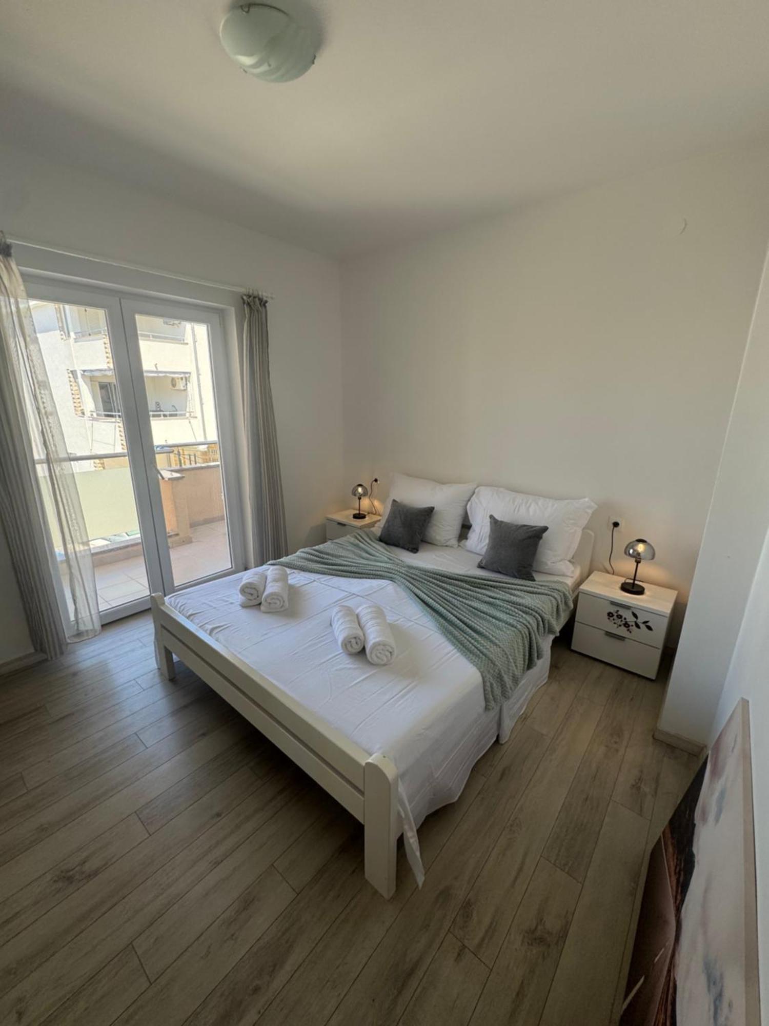 Apartments Toma Novalja Kültér fotó