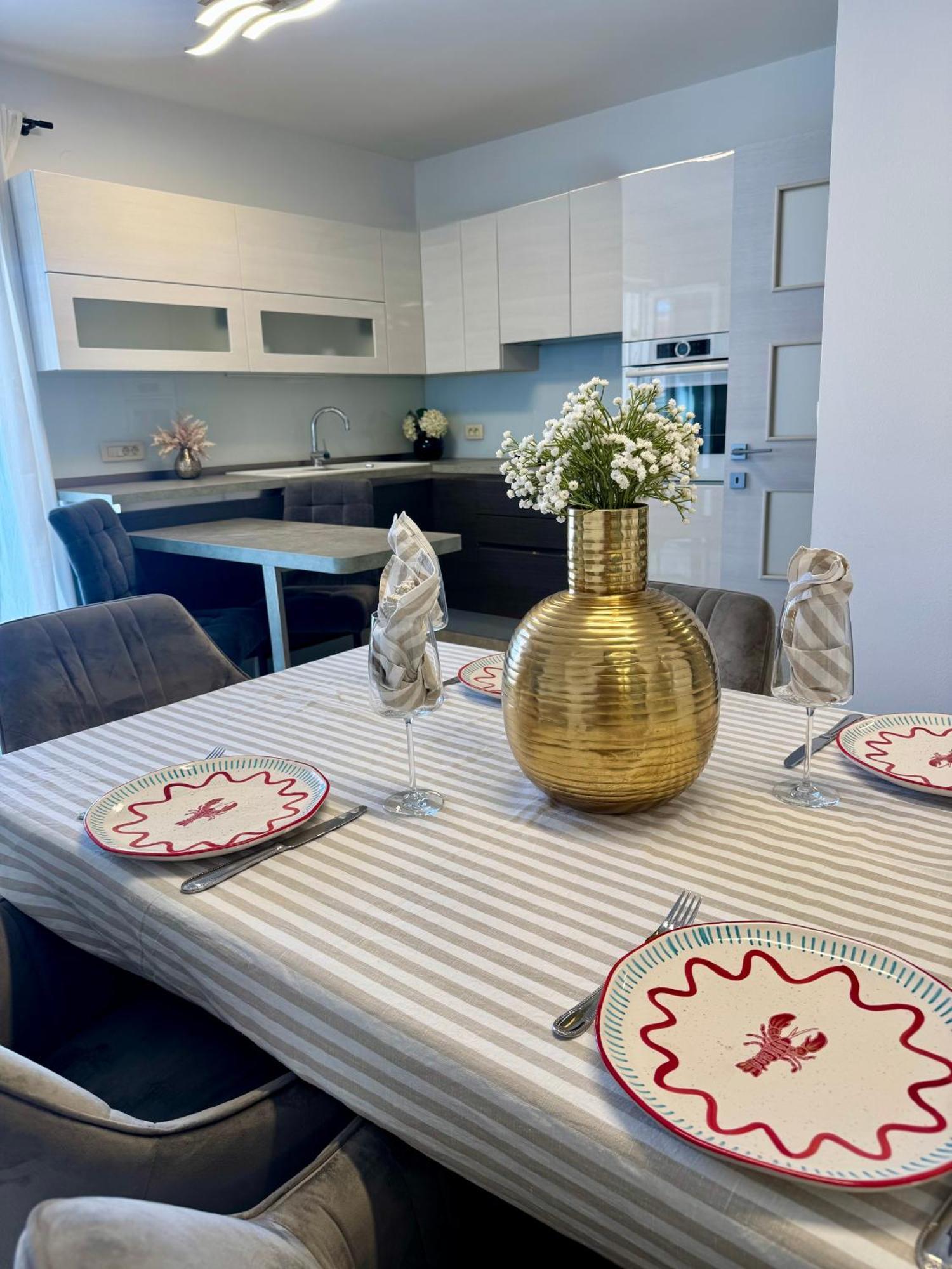 Apartments Toma Novalja Kültér fotó