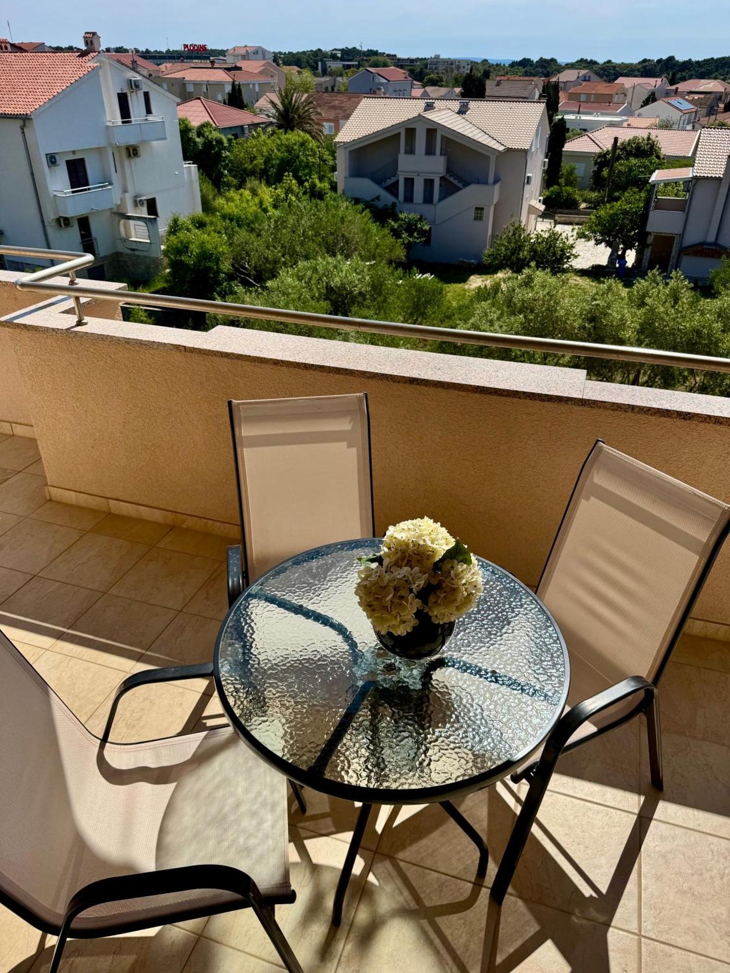 Apartments Toma Novalja Kültér fotó